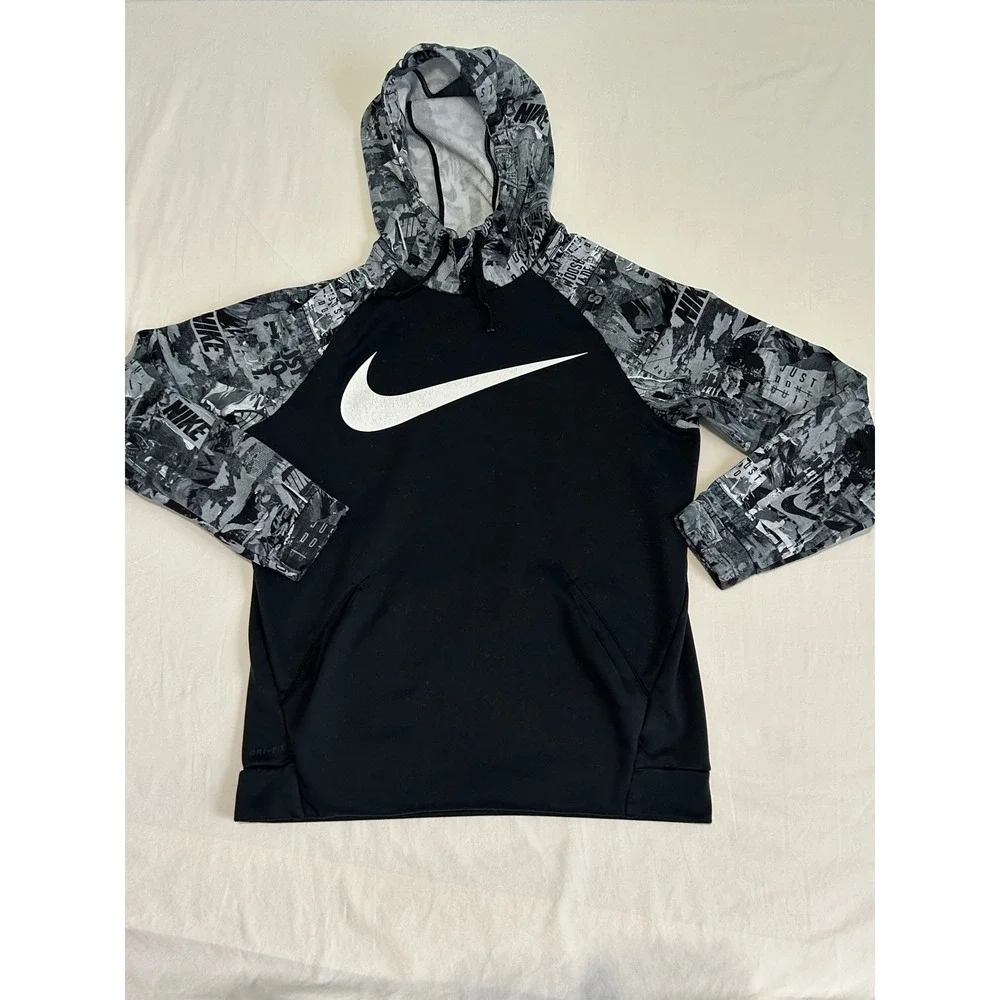 Nike Dri-FIT Hoodie Mens Medium Black Gray Graphic Sleeve Swoosh Pullover